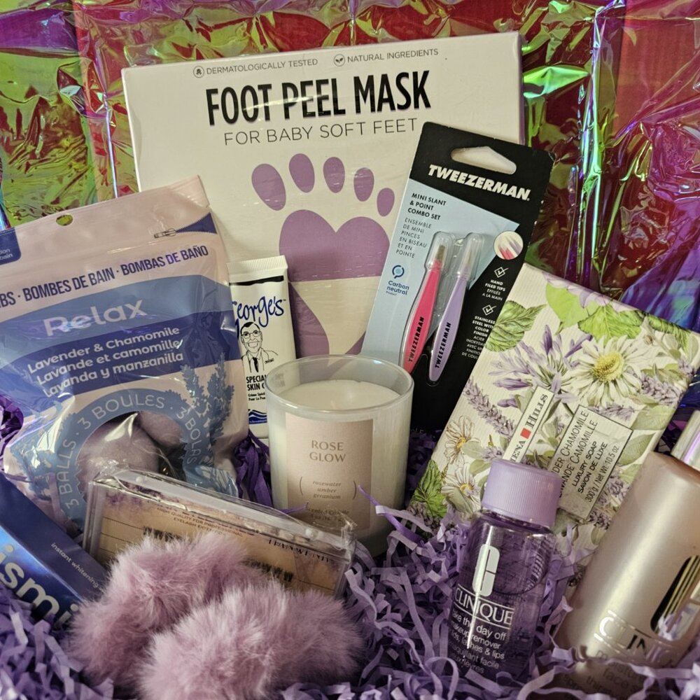 SOLD -Purple Bliss & Clinique Dreams Luxe Spa Gift Box - Picture 2 of 11
